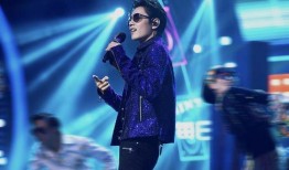 李荣浩爆料第一场视频,李荣浩揭秘首场演唱会幕后故事