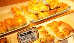 面包蛋糕店爆料视频真实,独家爆料视频带你探秘后厨秘密