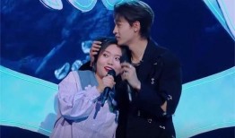 刘大锤爆料恋情最新消息,神秘女友曝光，甜蜜互动引热议